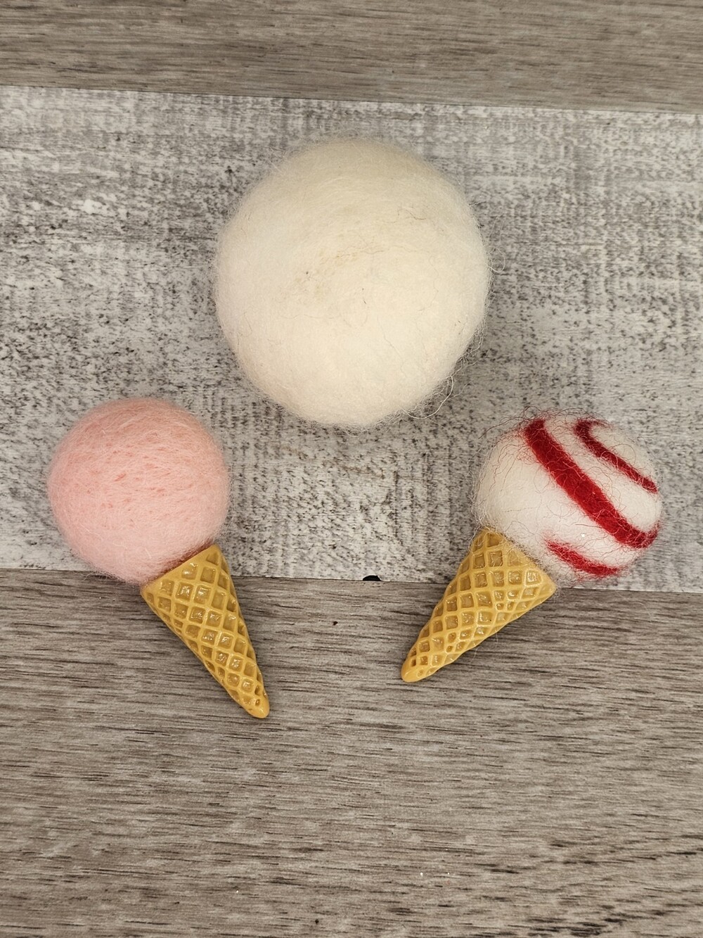 Ice Cream Cone Felt Diorama Village Christmas Decor Snowball Mini 206b